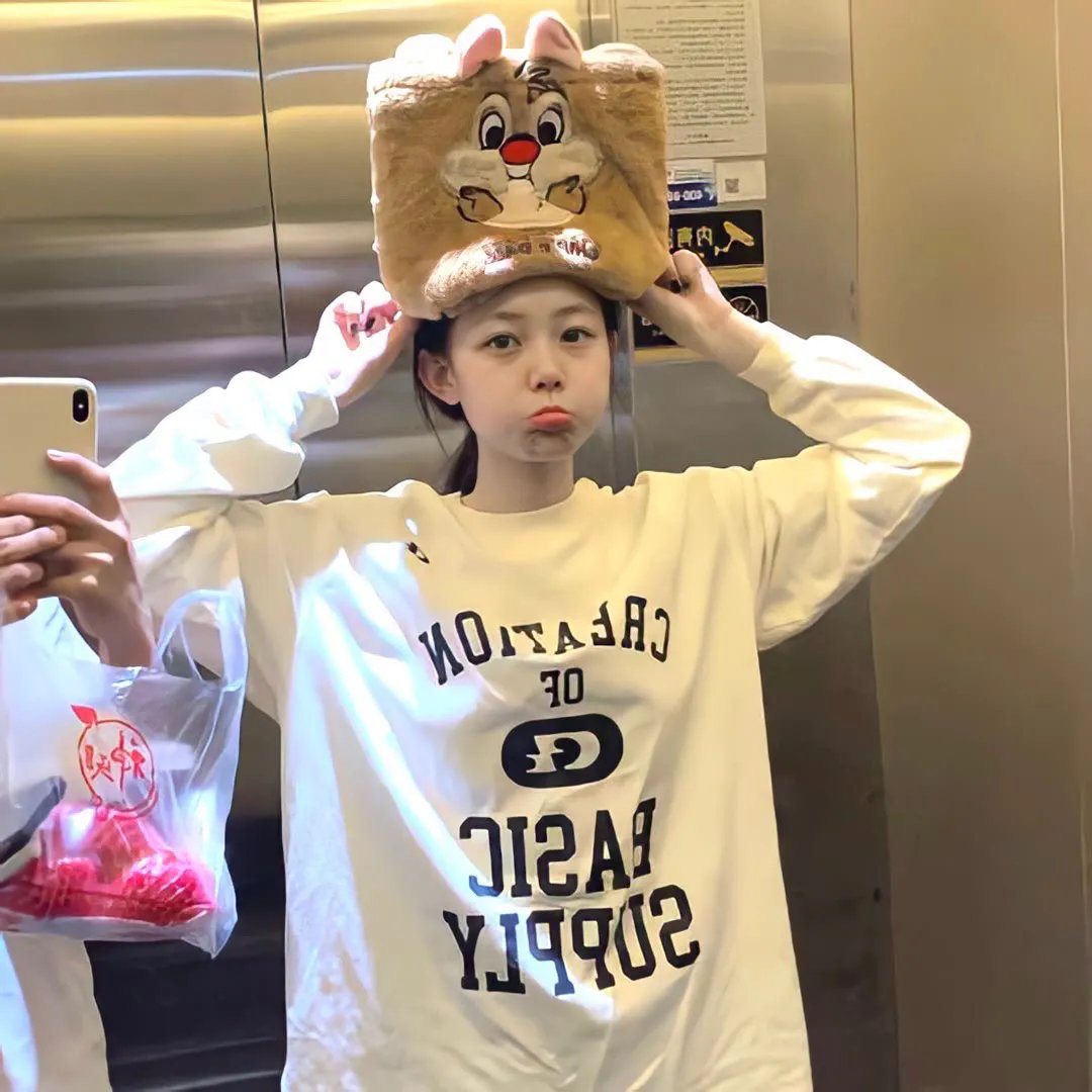 单车上的少女